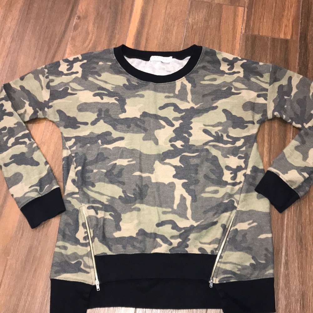 American Able side zip camp sweatshirt